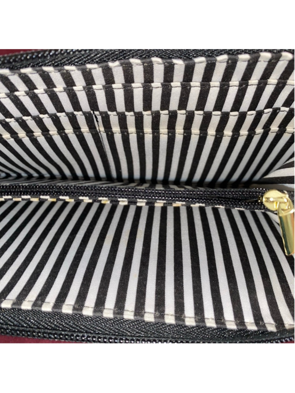 Women's Betsey Johnson Love Betsey Daisy Black Stripe Zippered Wallet Clutch - Picture 3 of 6